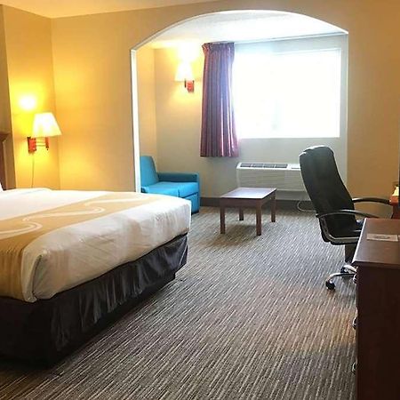 Days Inn & Suites By Wyndham Rehoboth Beach / Dewey Dewey Beach Zimmer foto