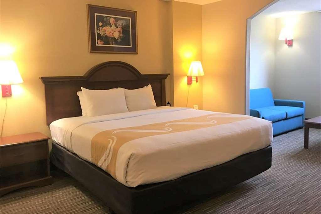 Days Inn & Suites By Wyndham Rehoboth Beach / Dewey Dewey Beach Zimmer foto